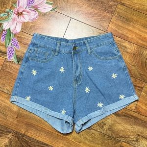 🎉SHEIN high rise floral embroidery rolled hem denim shorts B8-5